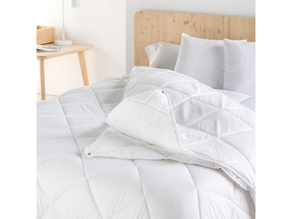 Couette toutes saisons 120 250 gr 200x200 cm Lit 120 Basic VMST14087